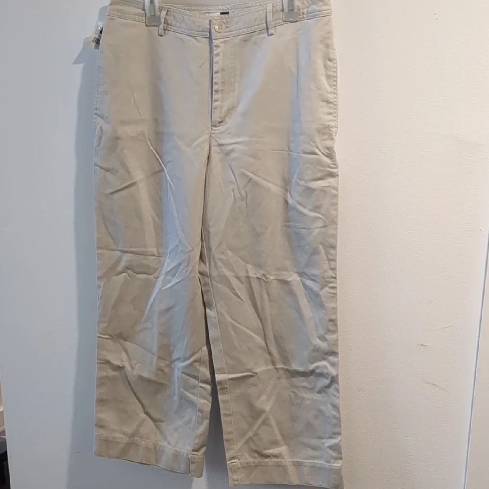 GAP Women's Classic Khaki Chinos - Picture 1 of 3